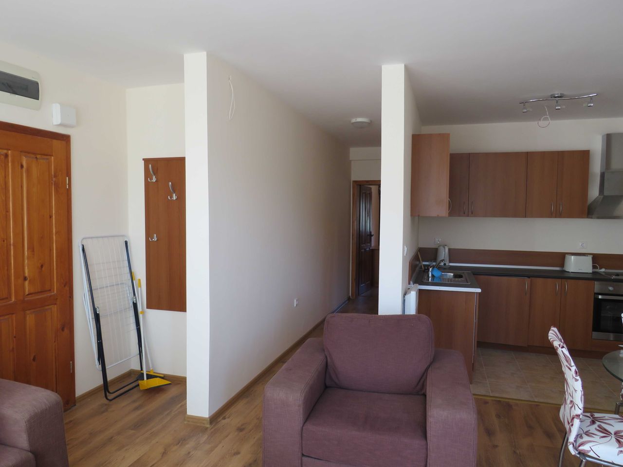 Продава се Двустаен апартамент в с. Мала църква, Област София-област - 75 кв.м за 787 €/кв.м - Снимка #3