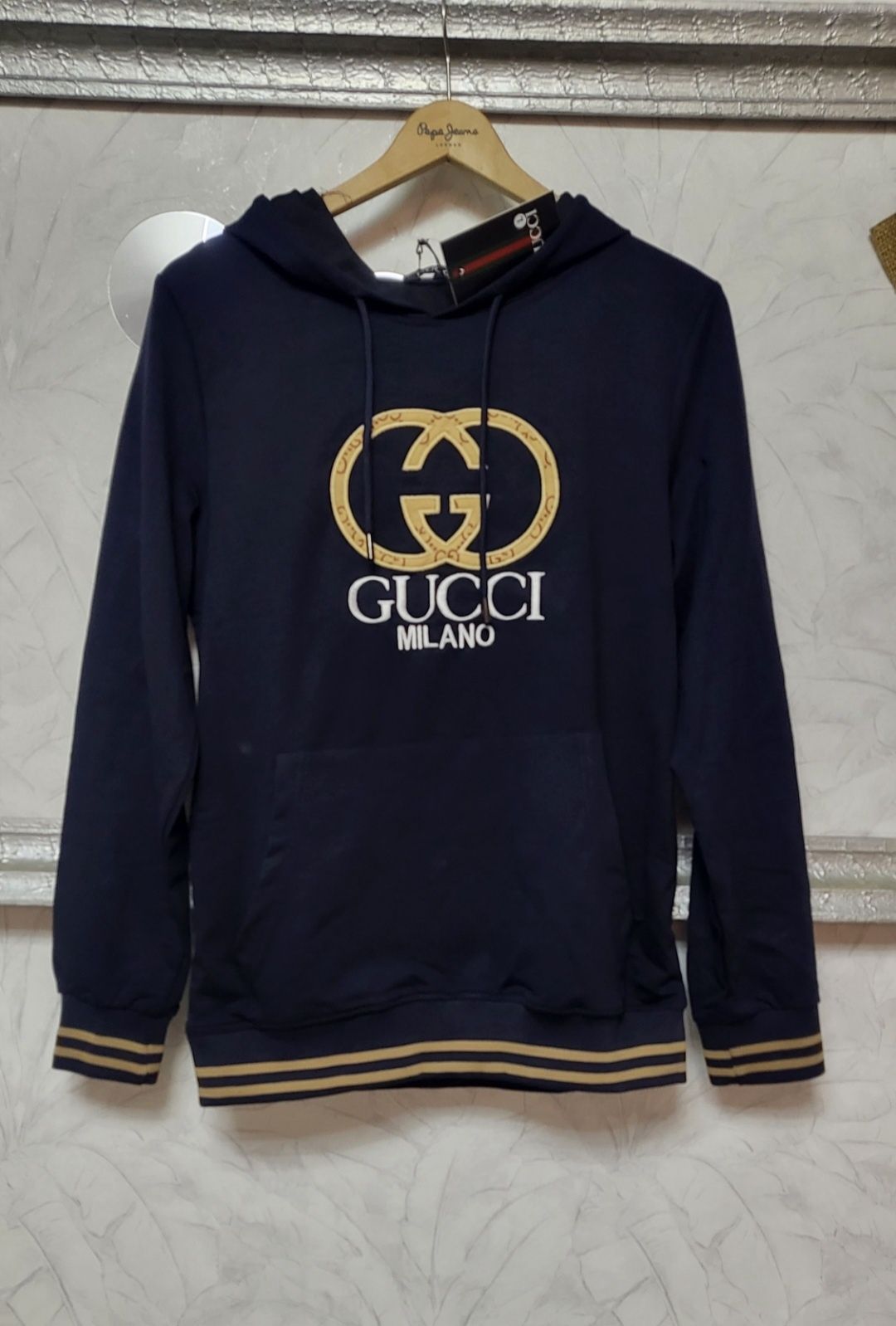 Чорапи Burberry, Moshino, tommy шалове LV