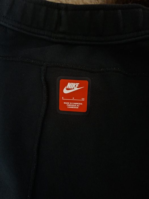 Pantaloni scurți Nike Tech Originali