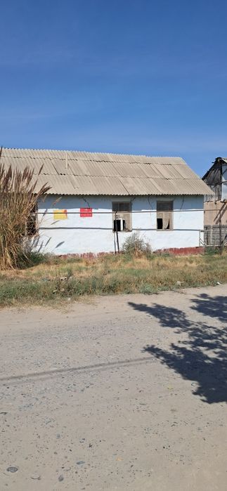 Уй сотилади 21 сотик ери бор