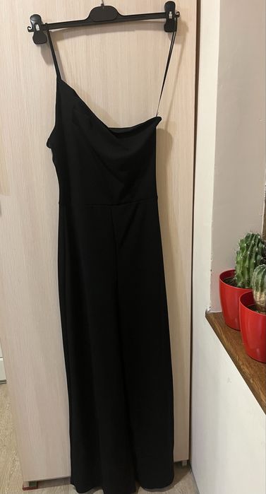 Гащеризон с голо рамо