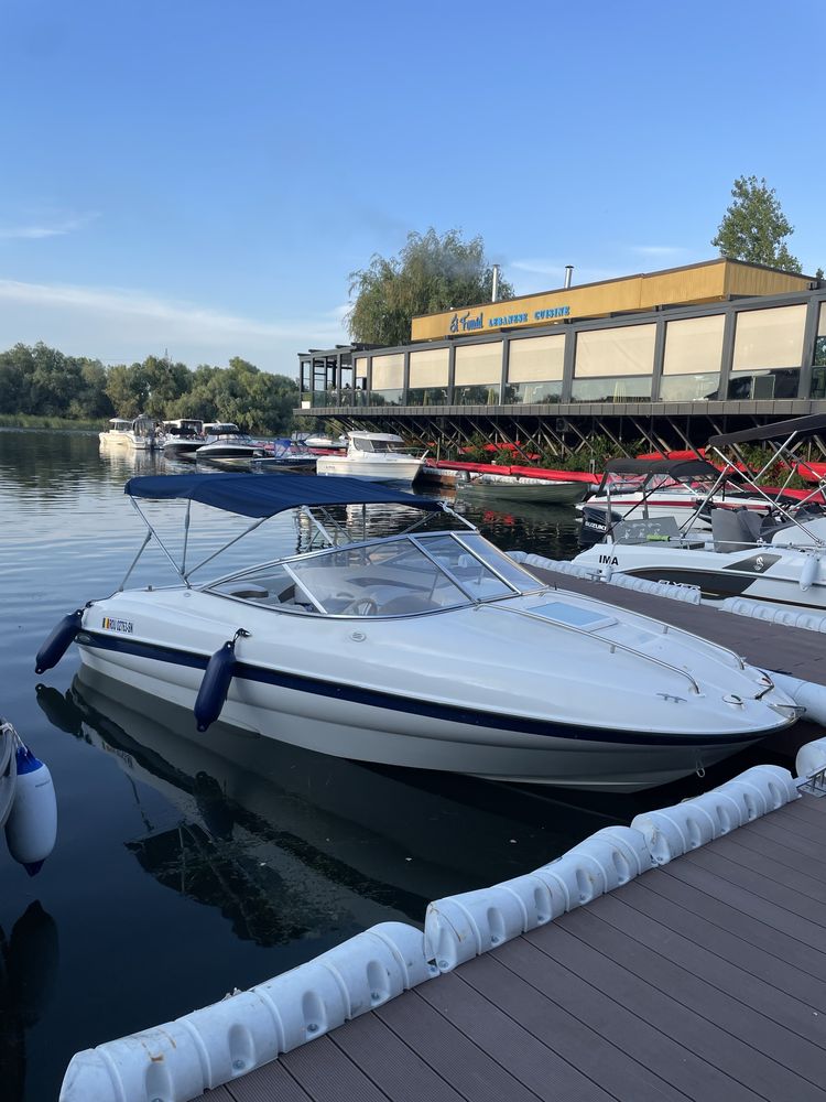 Vand Bayliner Capri 602 cu peridoc