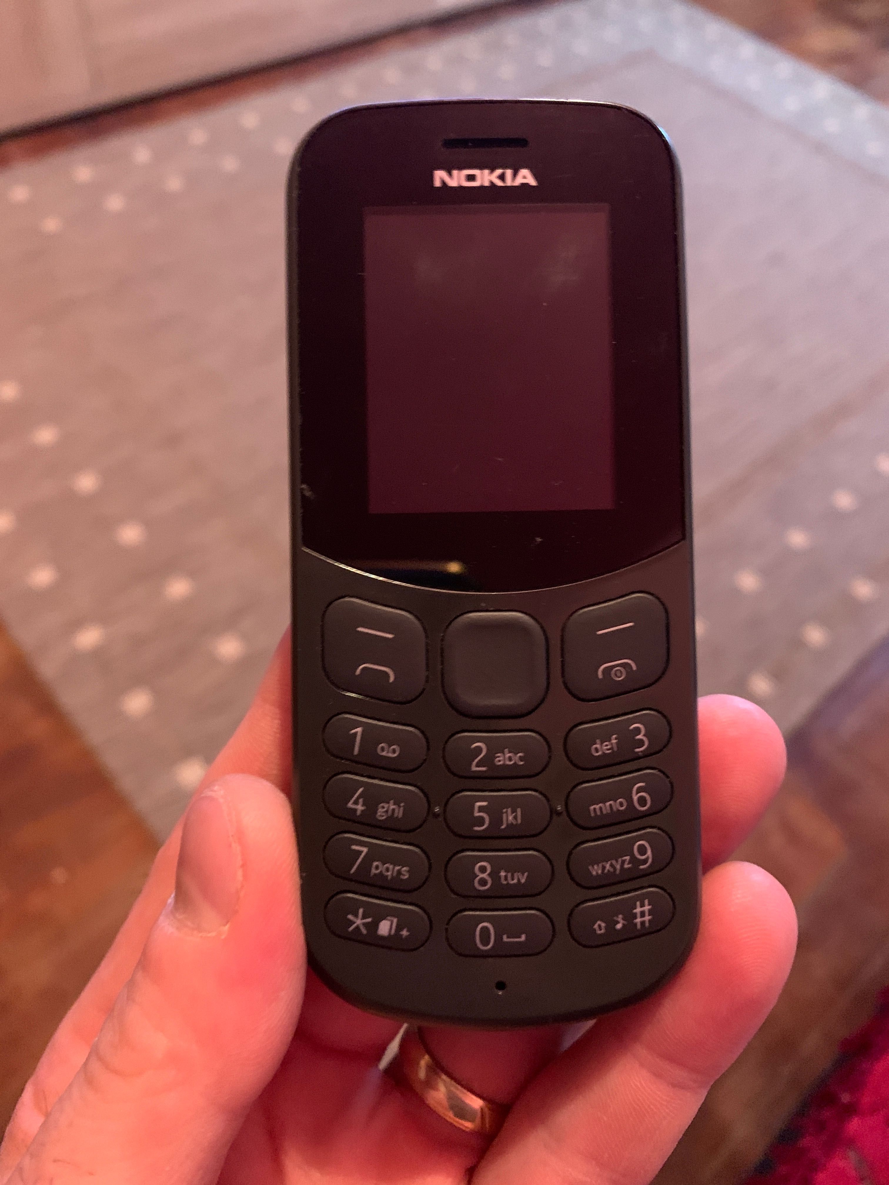 Nokia stare buna,foarte putin folosit.