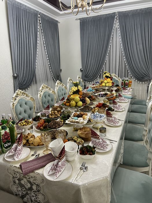 Продам стол со стульями 12 шт