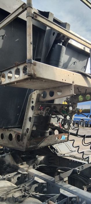 Vand asamblu volvo sau remorca albastra separat