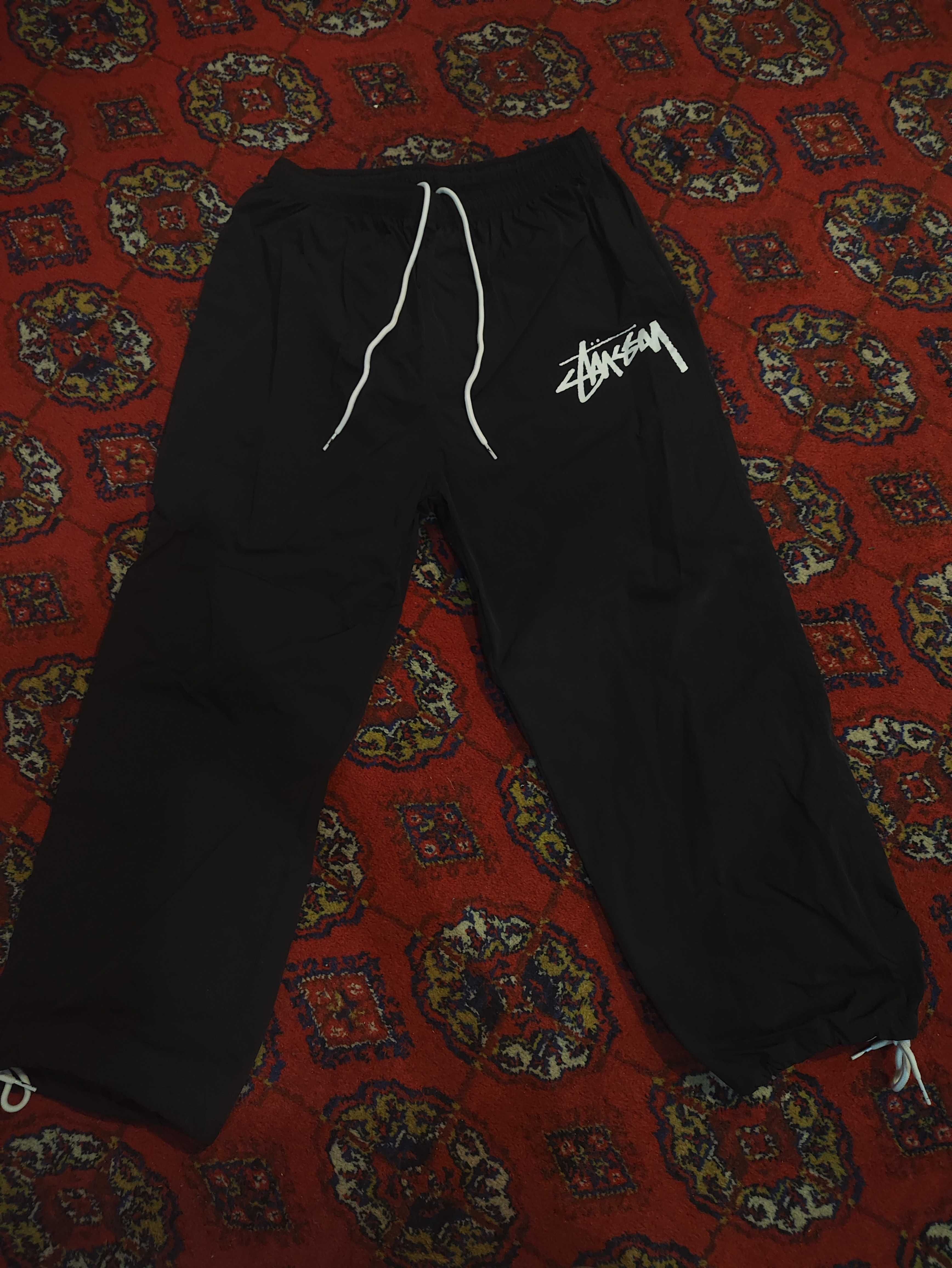 Штаны широкие baggy с коллаборацией Stussy x Nike.