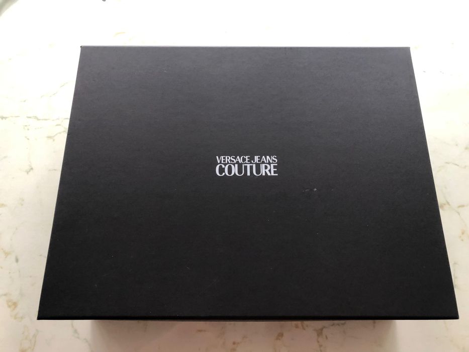 Продавам оригинални обувки Versace Jeans Couture