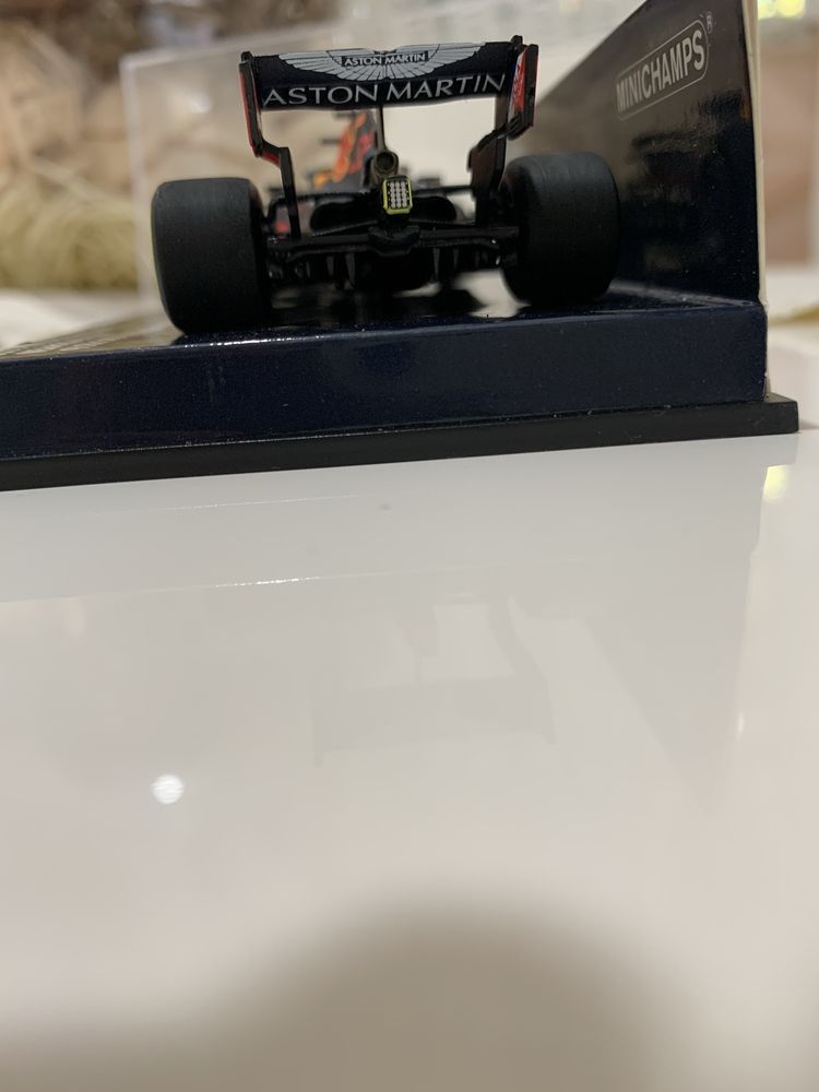 Red bull rb16 2020 abu dhabi winner Max Verstappen f1 minichamps 1:43