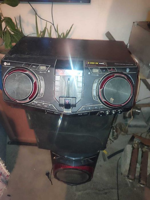 Музыкальный центр LG