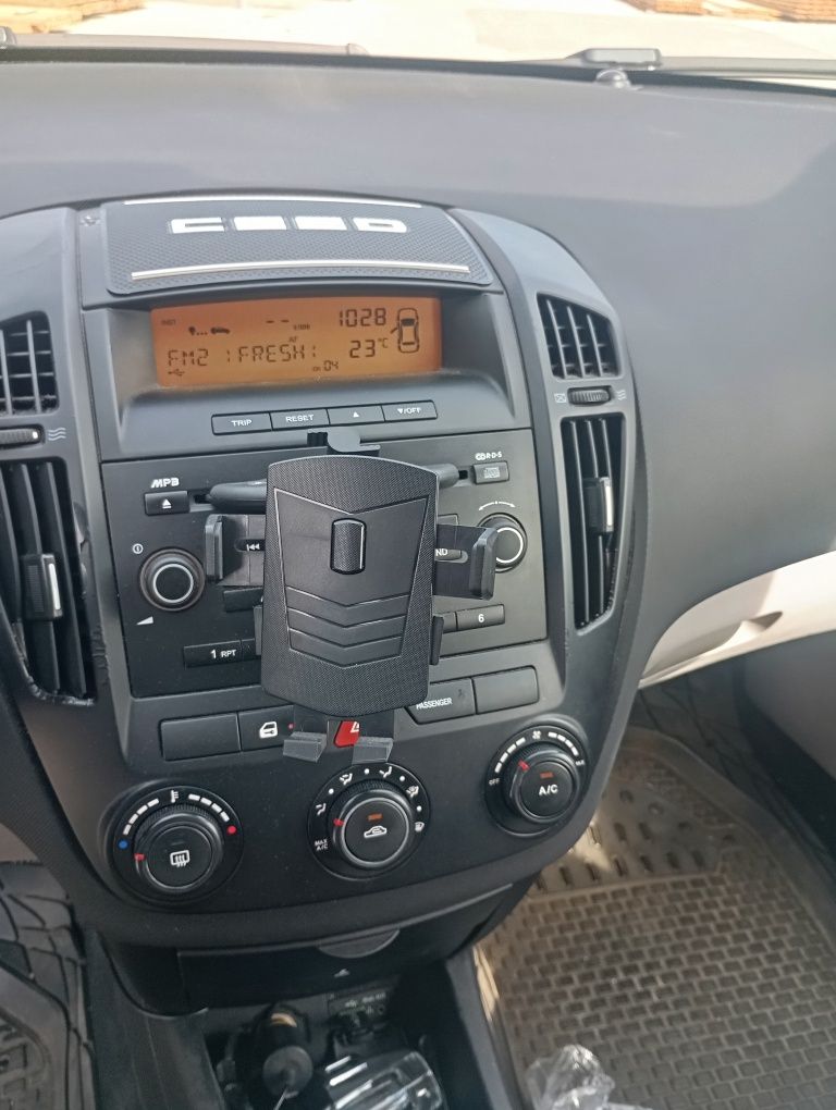 Kia ceed 1.4 109kc бензин
