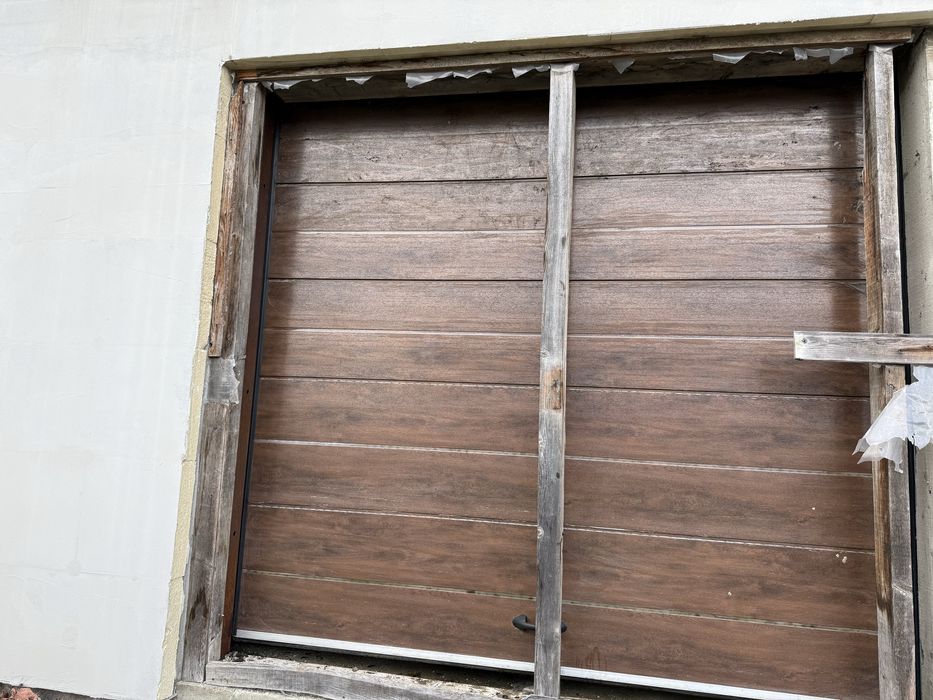 Usa de garaj 3m latime/2,75 m inaltime