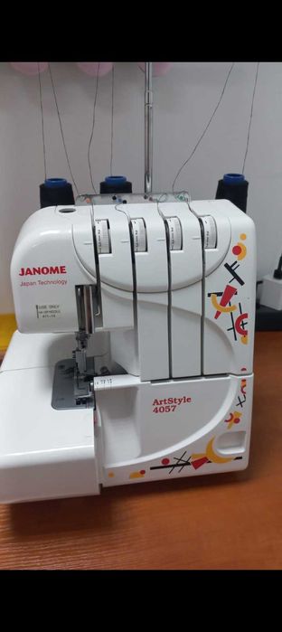 Продам оверлок  Janome