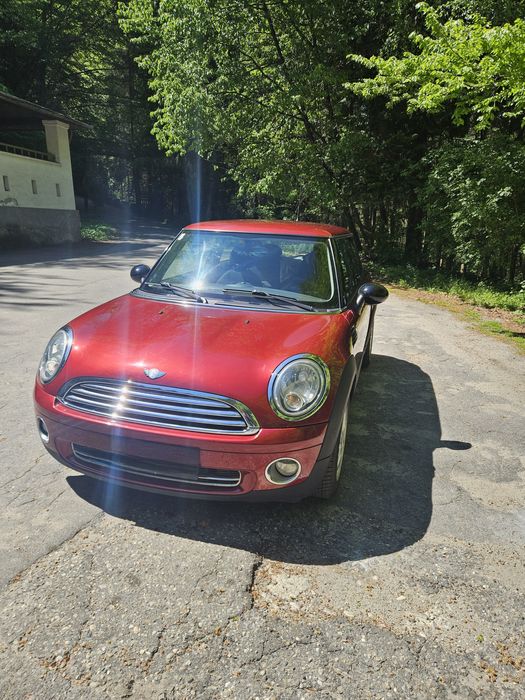 Mini Cooper One 1.4 Benzină – Vișiniu – 189.000 km