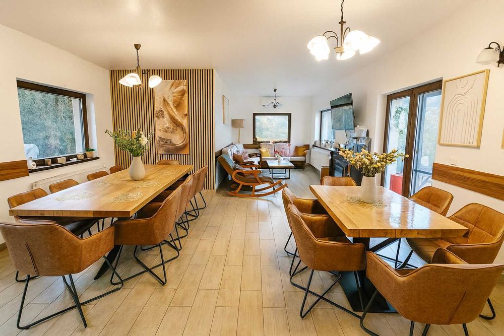 Cazare Colibița  Cabana cu jacuzzi, închiriere integrală sau pe camere