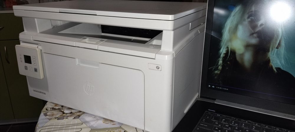 Нормальный  3 в одном HP Laser Jet M 130a