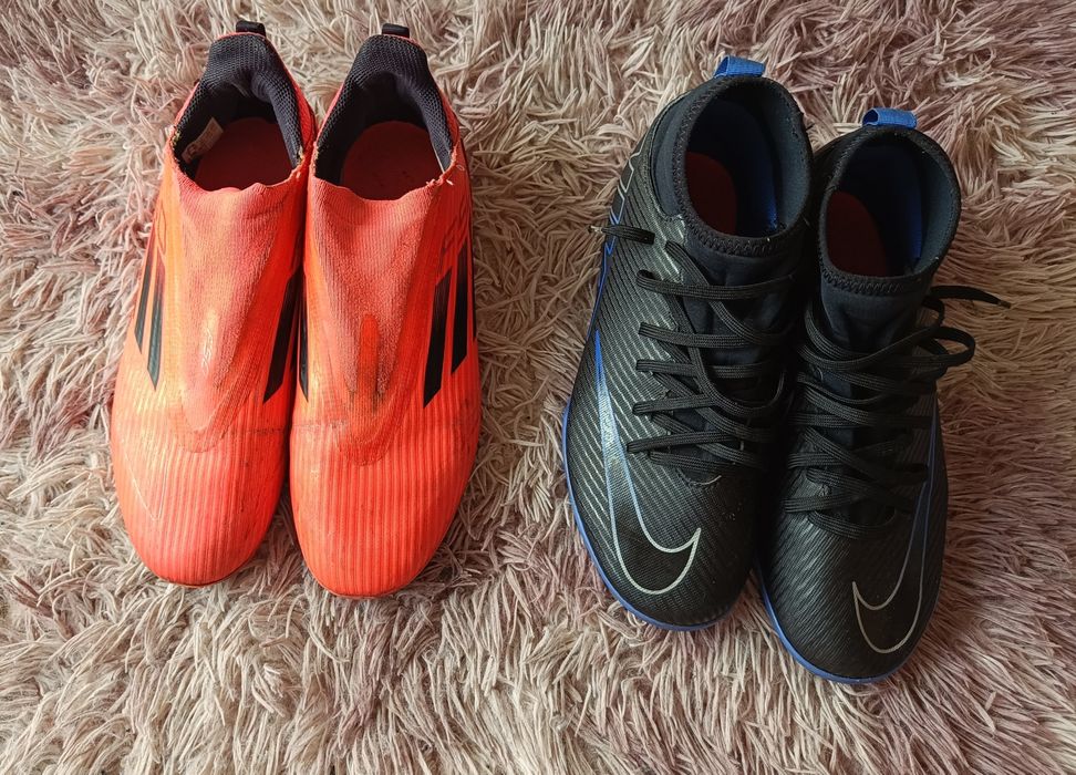 2 perechi ghete fotbal crampoane Nr 38, 38.5  - 70 lei