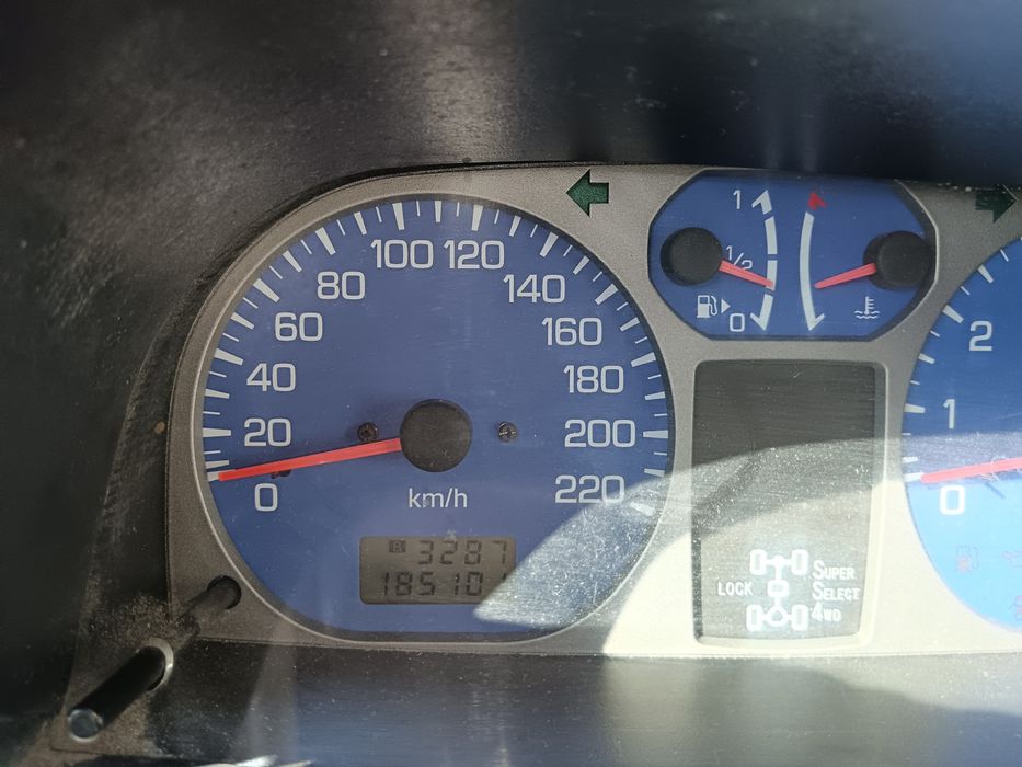Mitsubishi pajero pinin