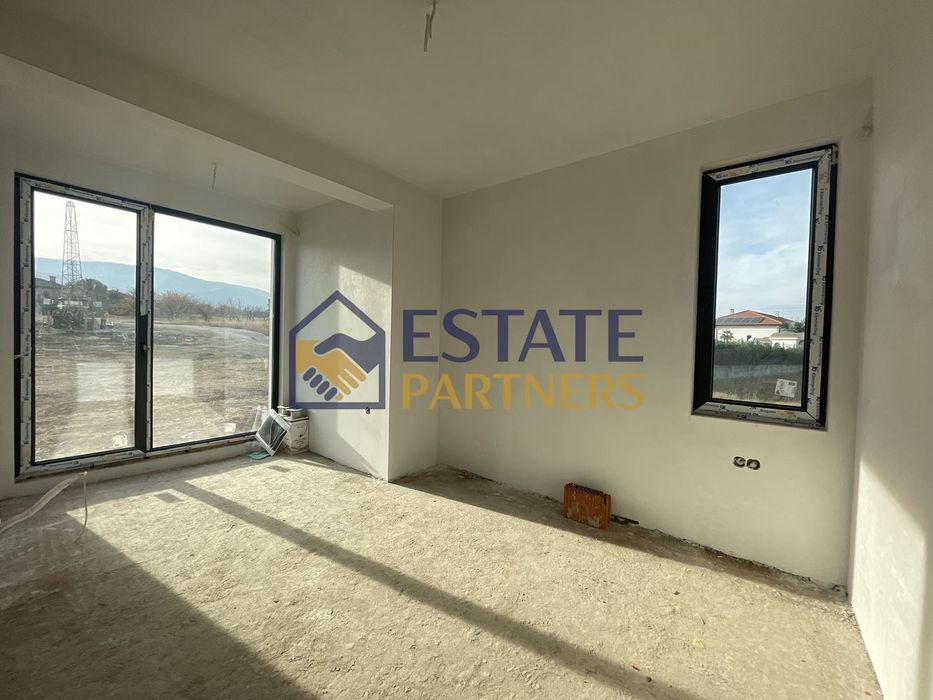 Къща в Пловдив, област-с.Брестник площ 226 цена 315000