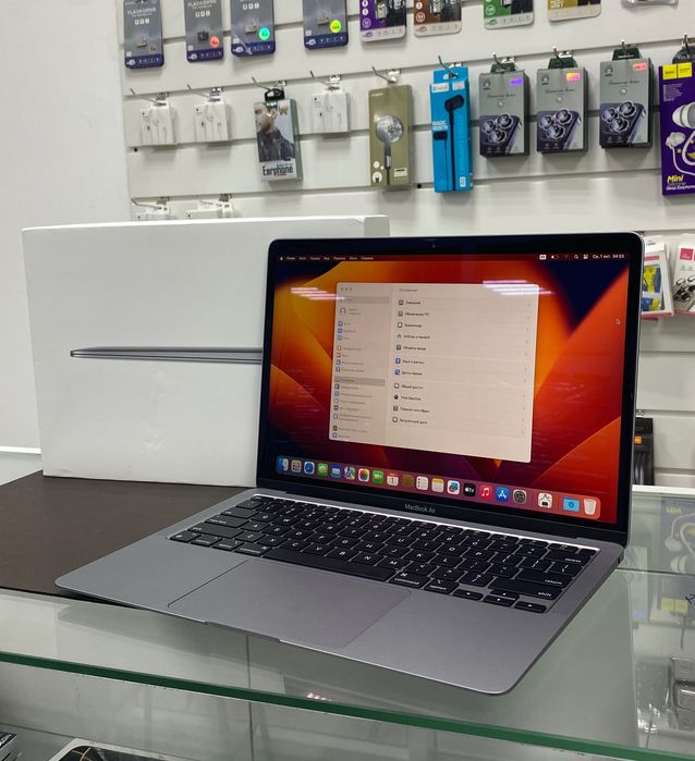 MacBook M1 256GB (2020) — в идеальном состоянии