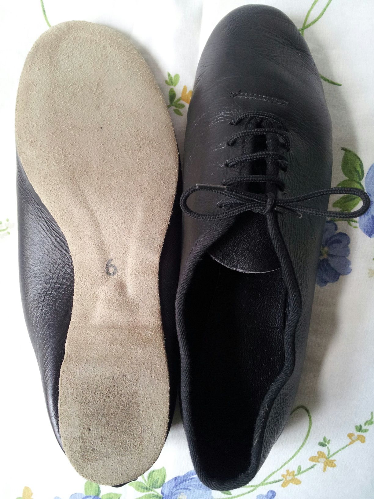 Обувки за танци №38/39-ест.кожа-2 чифта