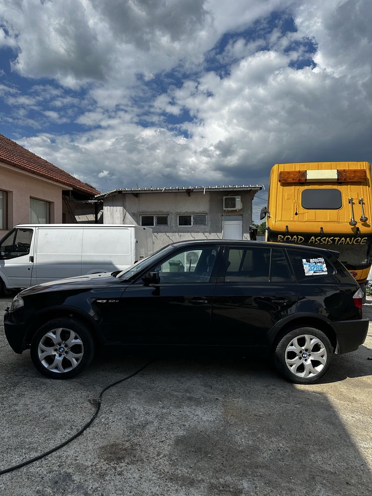 Bmw X3 3.0d………..