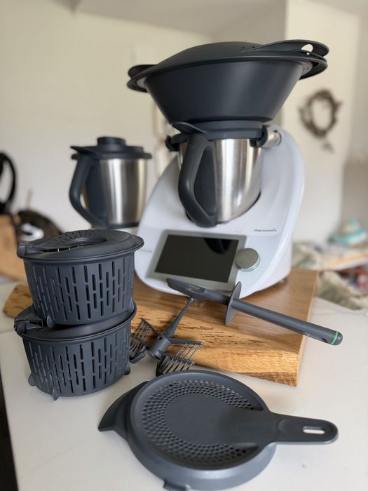 Thermomix TM6 ca nou cu garantie valabila