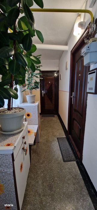 Garsoniera de vanzare etaj 1