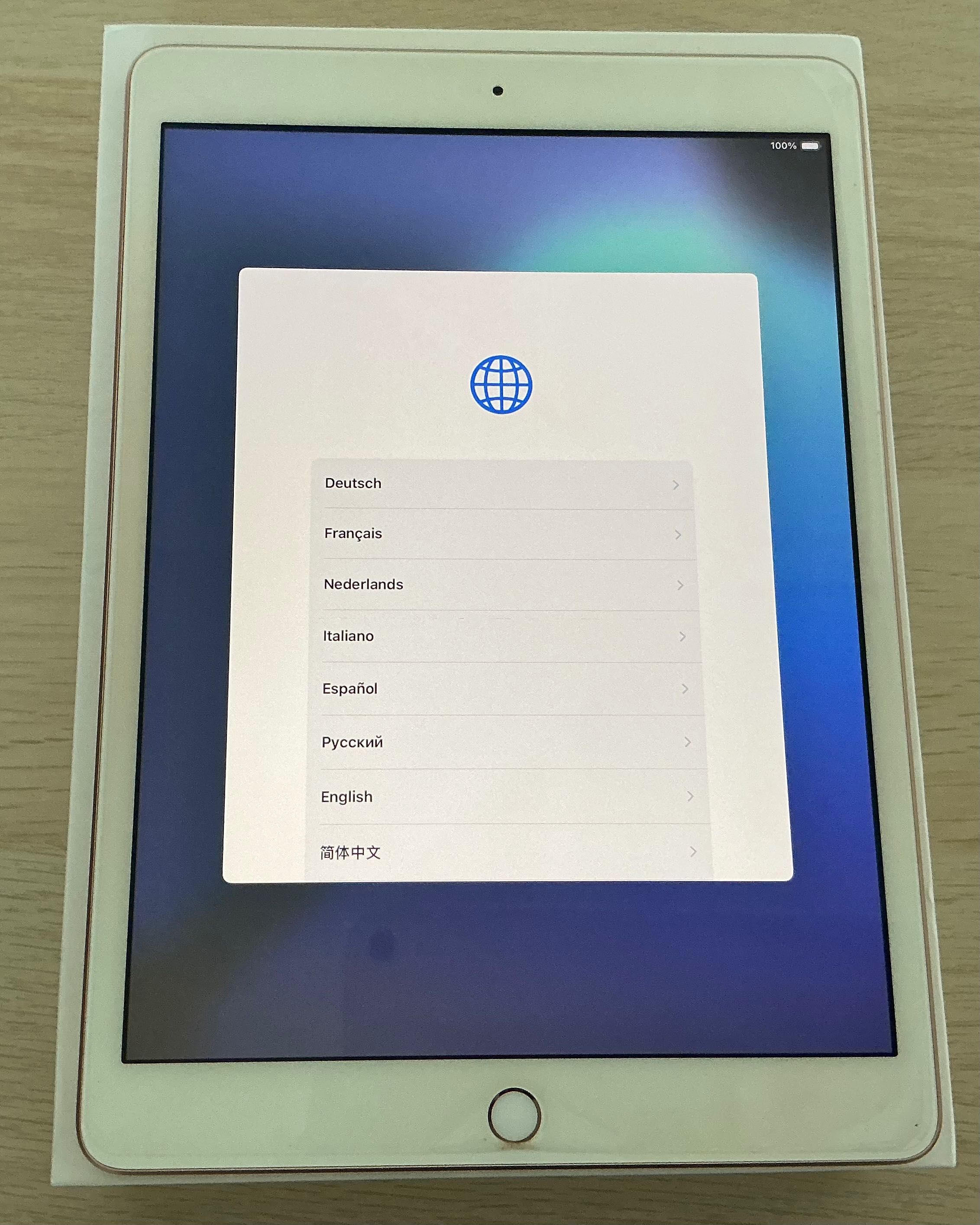 iPad 8th Generation 32 gb GOLD Wi-Fi