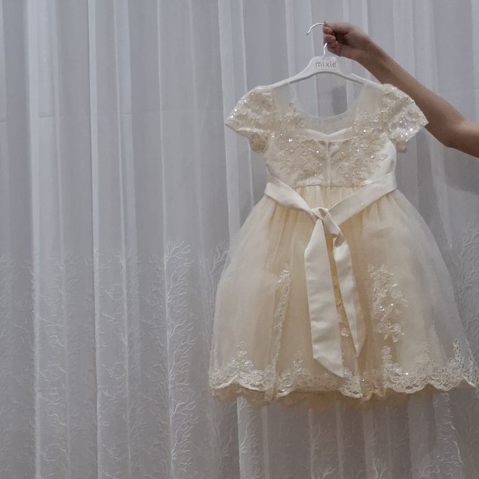 Платья для девочек и подростков