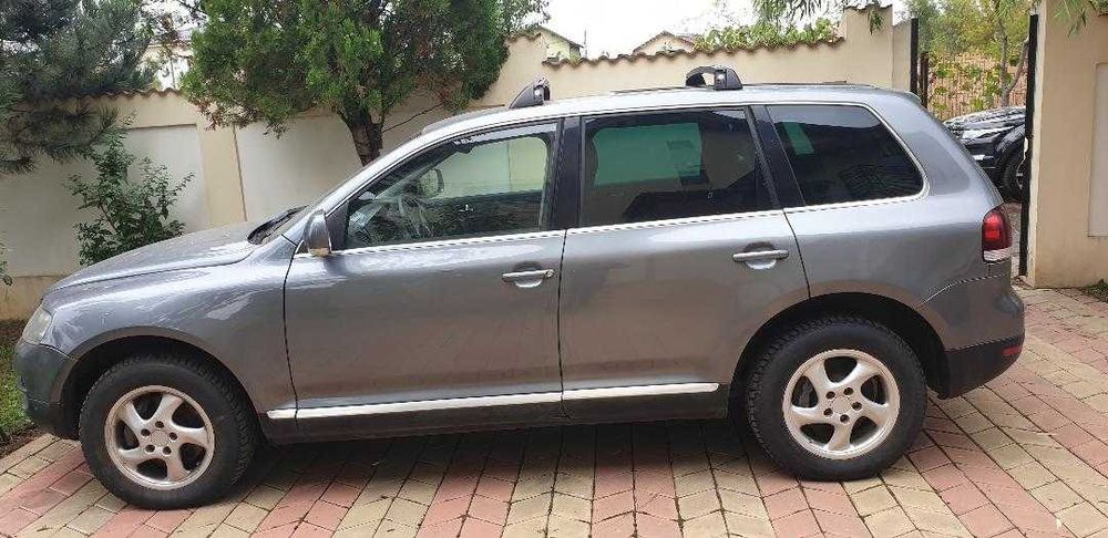 Vind VW TUAREG an fabricatie 2007 pentru dezmembrari