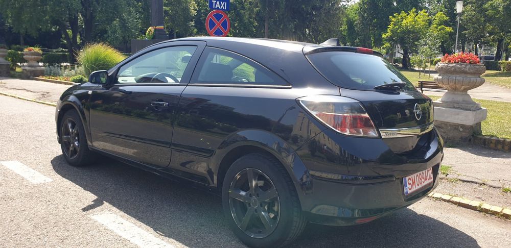 Vând Opel Astra GTC