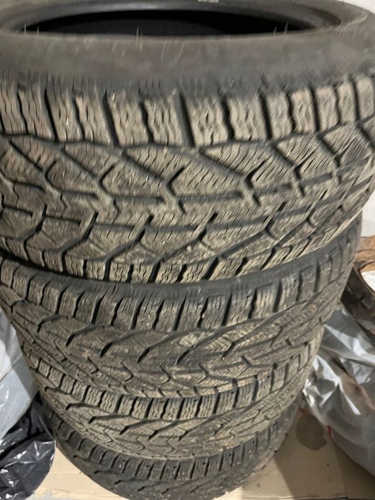 Продавам 4 броя зимни гуми