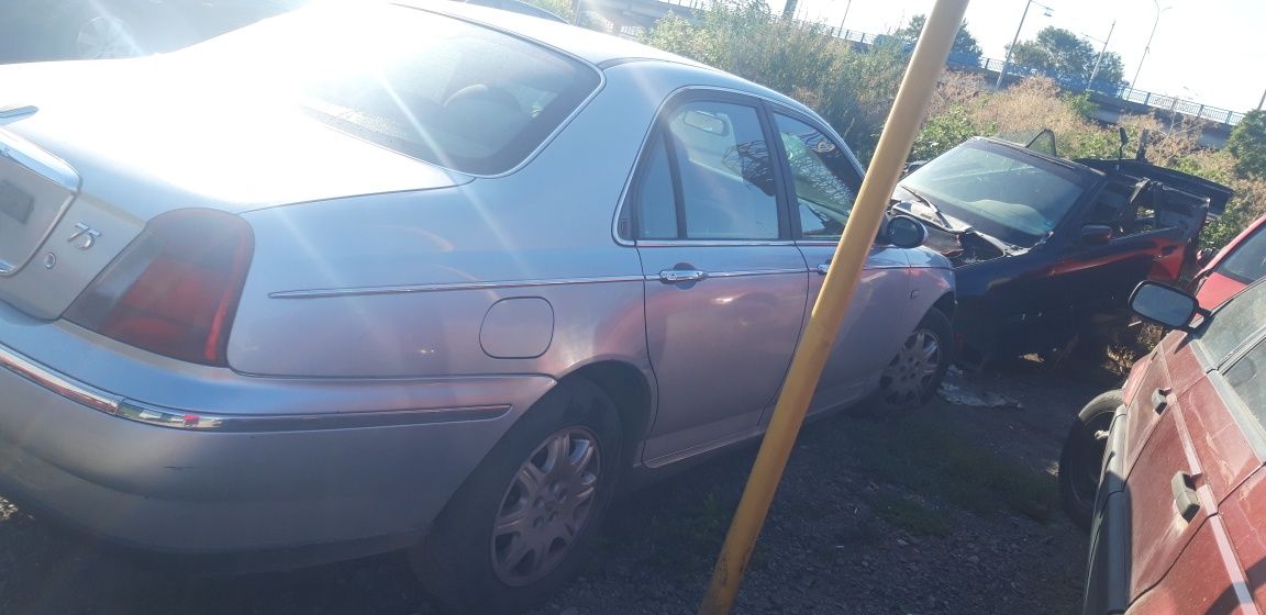 Rover 75 2.0d / 2.5i V6  1999