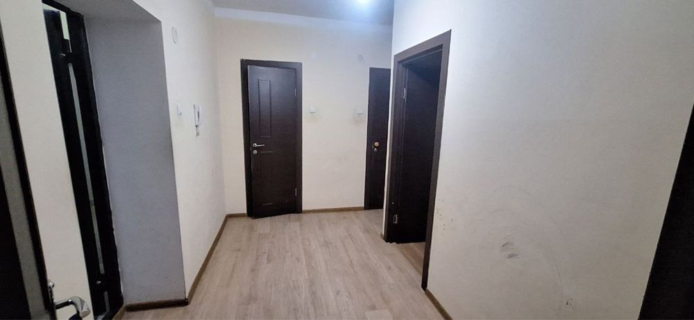 Sergeli 9 hudud 2 xona 4 etaj srochno sotiladi