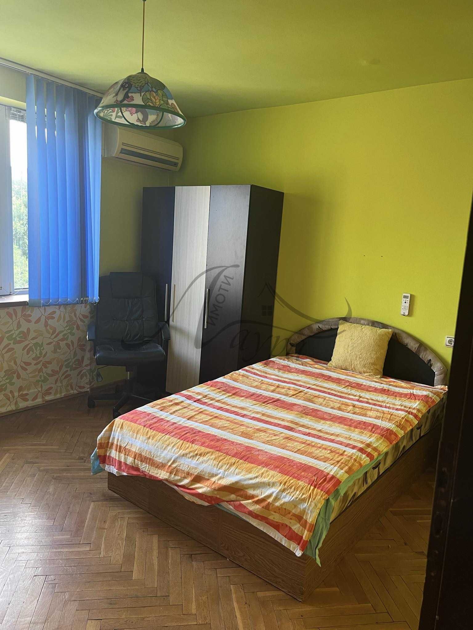 Тристаен, Болницата