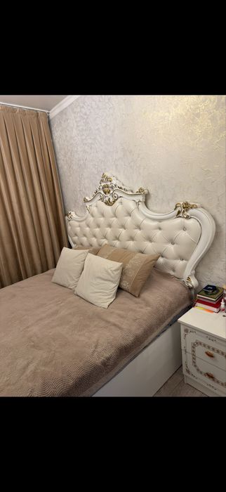 Спальная кровать