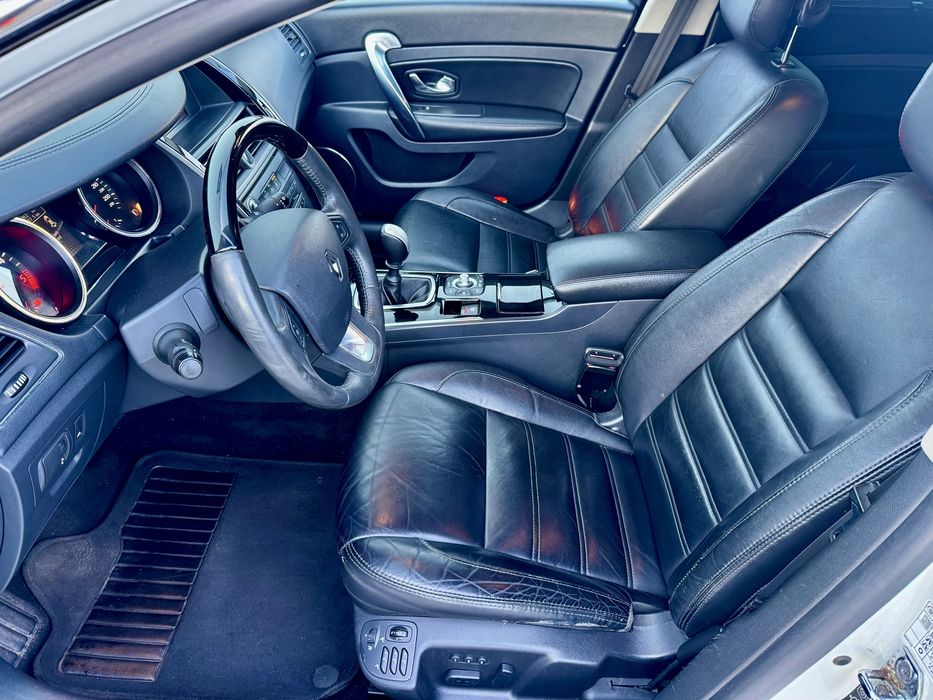 Renault Latitude / Initiale Paris / 2.0 DCI / An 2011