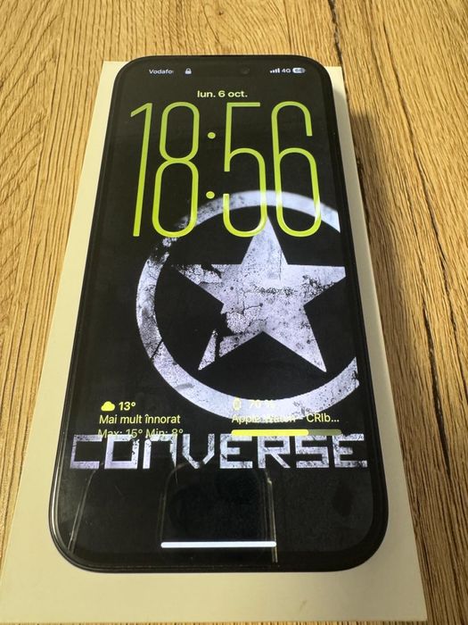 Vand Iphone 16 Negru