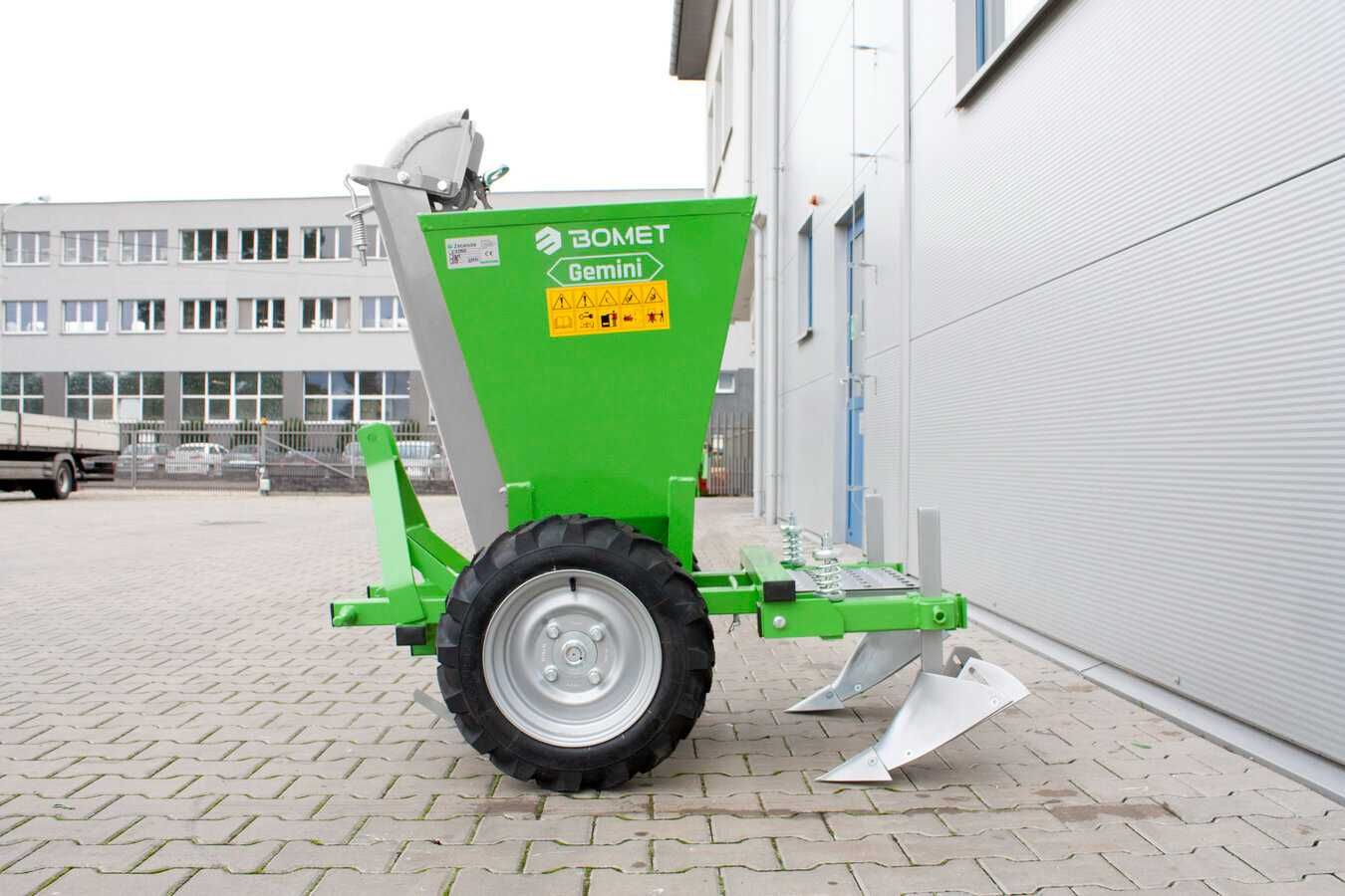 Plantator cartofi, masina plantat cartofi