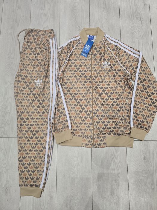 Trening Adidas model nou calitate la oferta