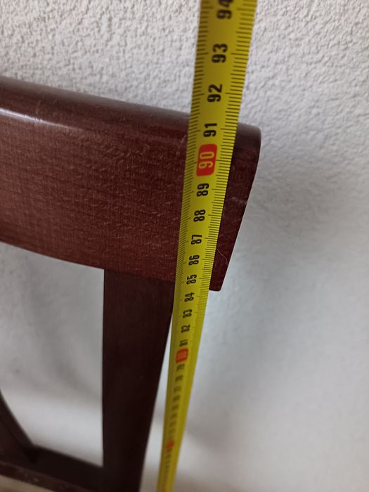 Vând 3 scaune lemn masiv