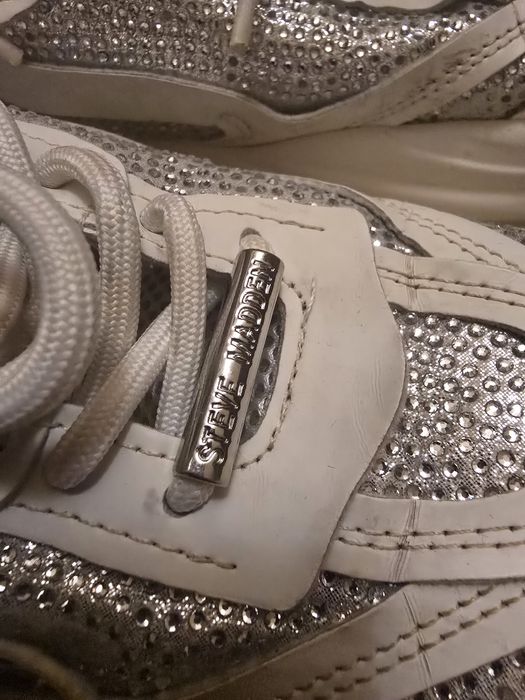 Steve Madden Possession