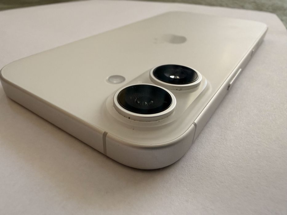 Iphone 16 - impecabil, baterie 100%