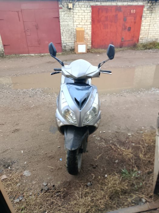 Продам скутер.    .