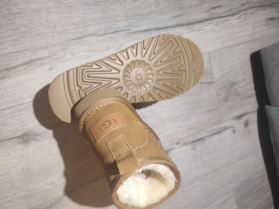 UGG marimea 39-40