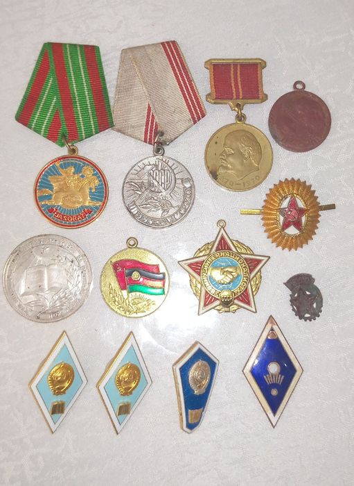 Медали и знаки разные
