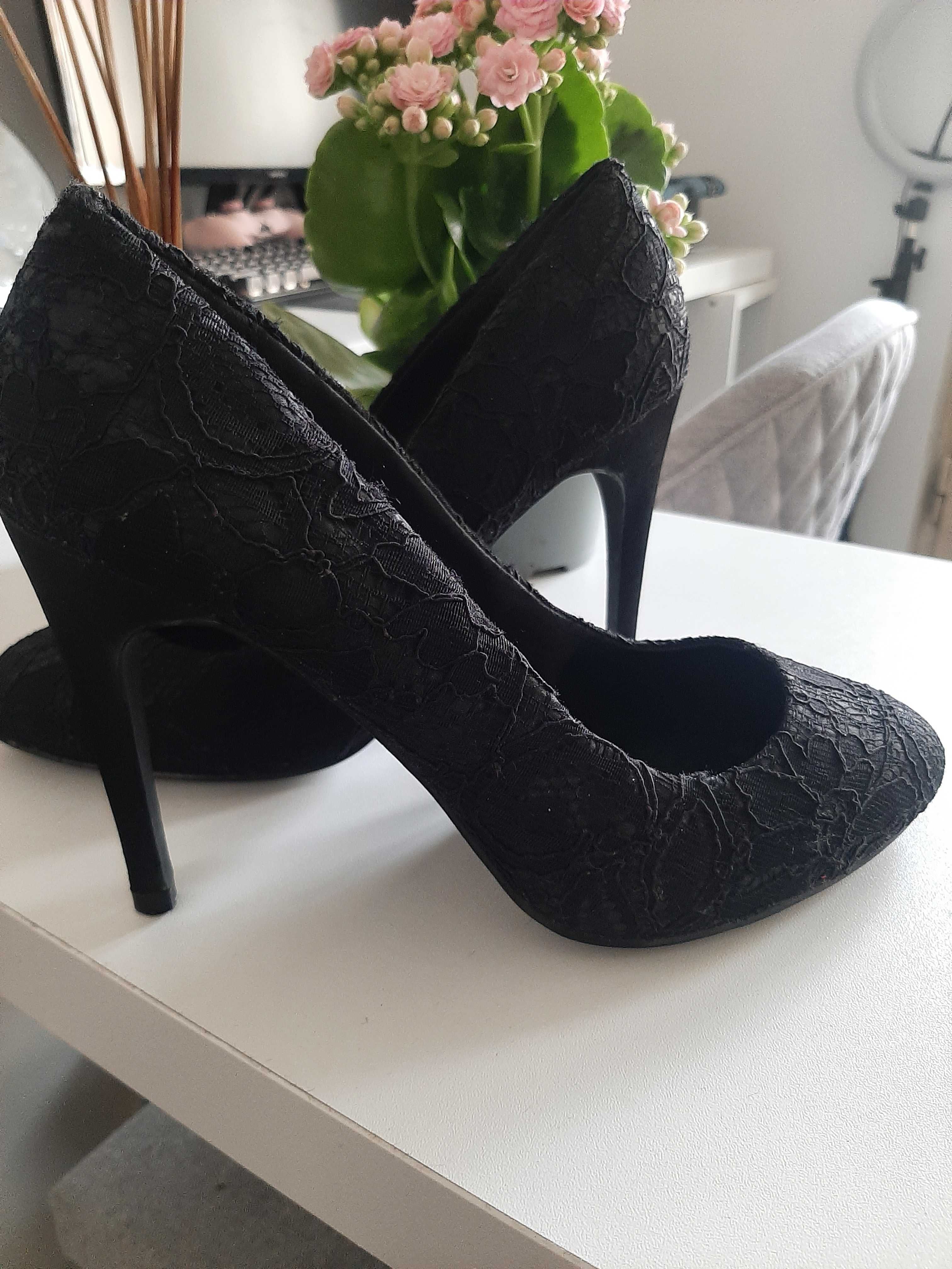 Pantofi eleganți
