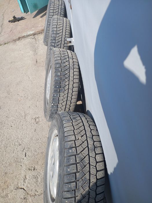 Зимние шины шипованные