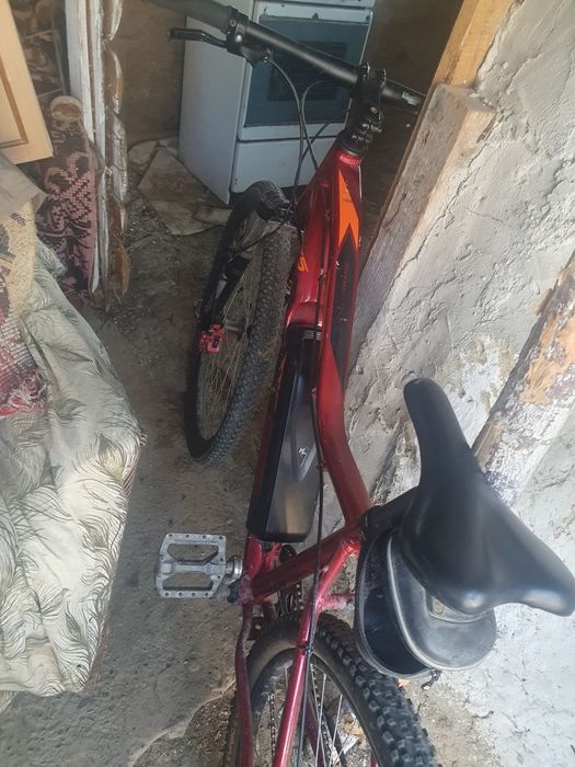 Vând bicicleta electrica