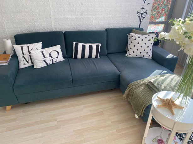 Мебели за хол и интериор – диван, скрин и шкафчета